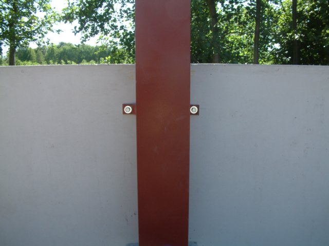 bevestigingborstweringselementenaanstalenkolom.jpg