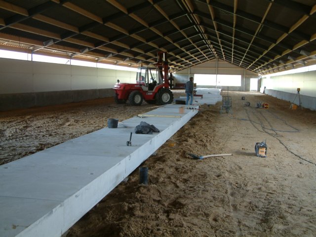 plaatsenprefabkasettedekkeninkippenstal.jpg