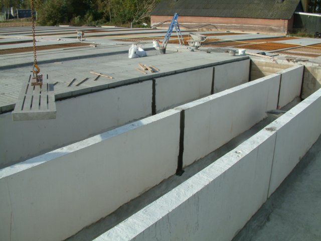 toepassingprefabkelderwandeninvarkensstal.jpg
